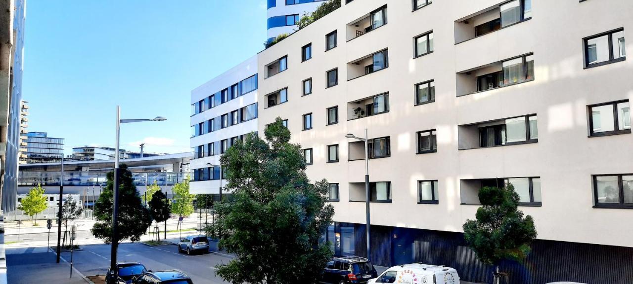 Apart Sky Residence Hauptbahnhof With Balcony Вена Экстерьер фото